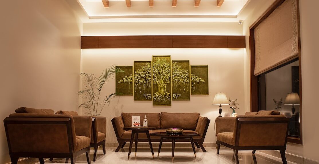 multipanel artwork con atmósfera cálida sala