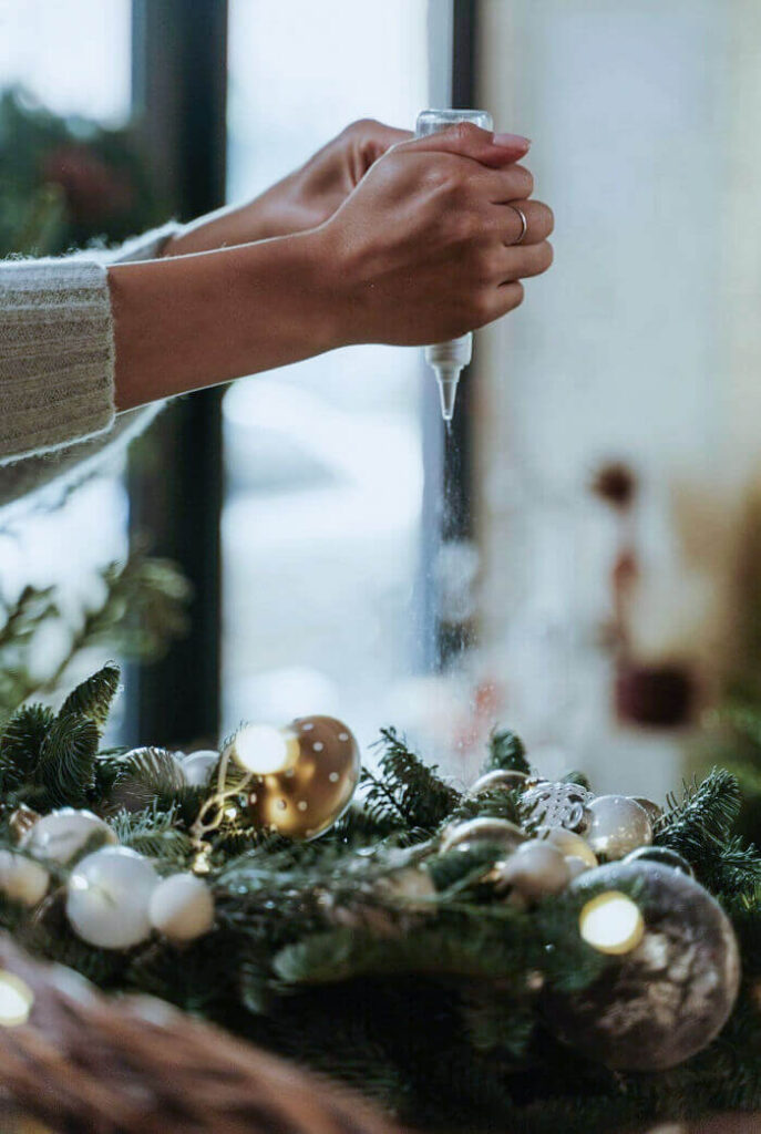 crafting-the-winter-solstice-wreaths-27