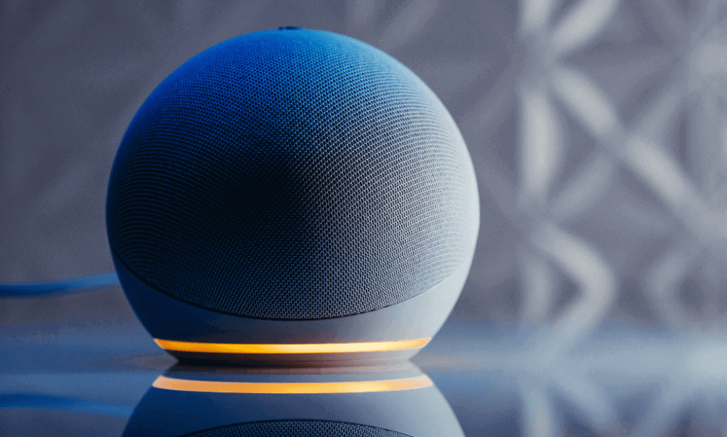 Tecnología de control por voz Alexa en forma de círculo